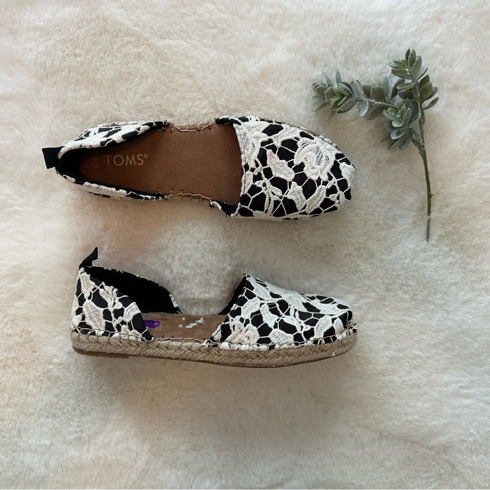 TOMS | Katalina Lace Espadrille Flats - NWOT - Size 6.5